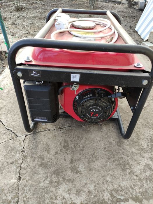 Генератор бензиновий