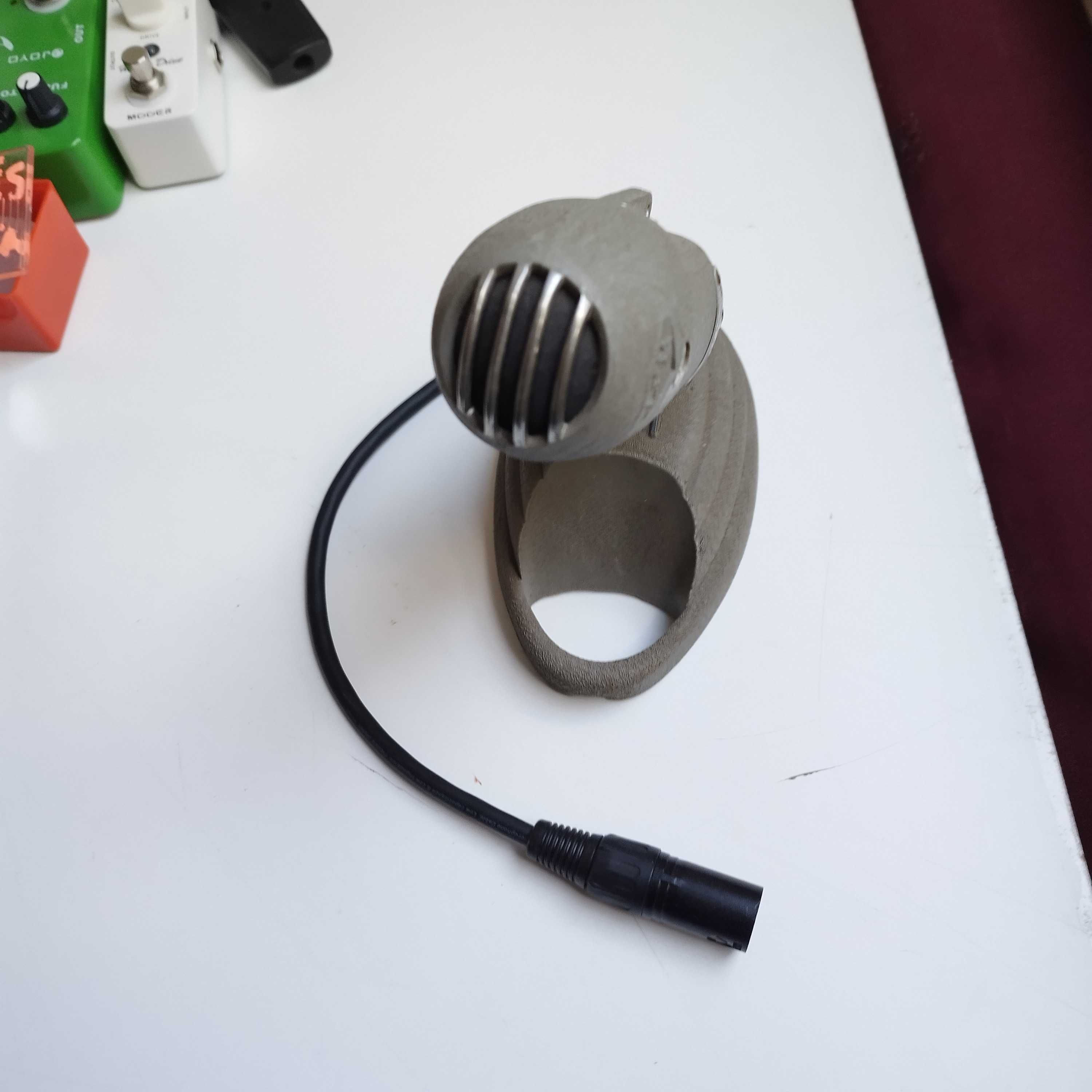 Microfones e material de estúdio/palco: AKG, Focusrite, Sennheiser etc