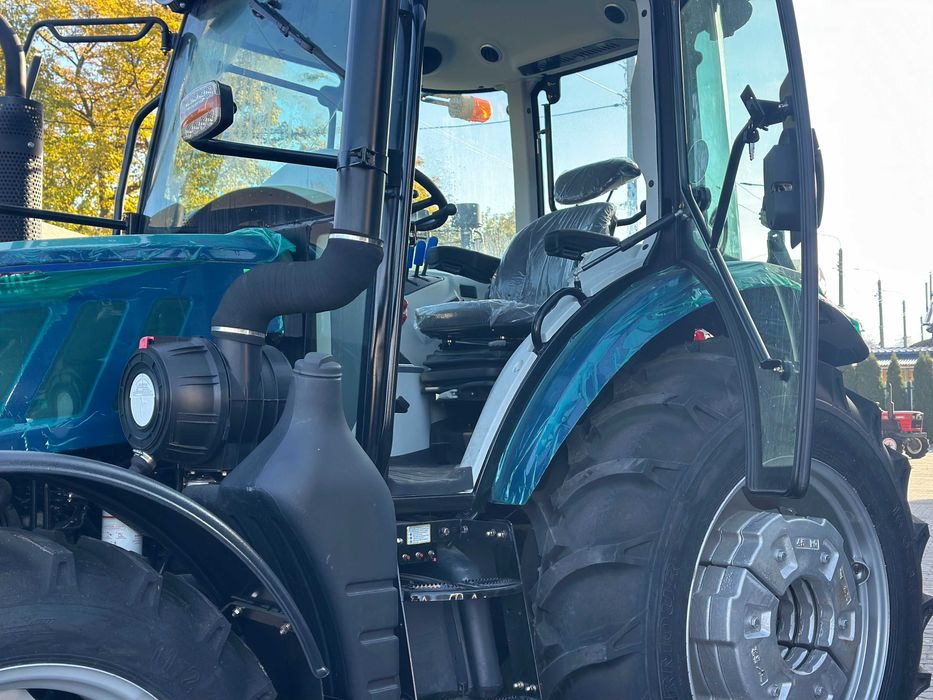 Трактор ДТЗ 1104