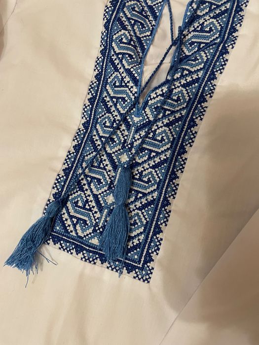 Вишиванка для хлопчика 8/9/10 років в ідеальному стані біла