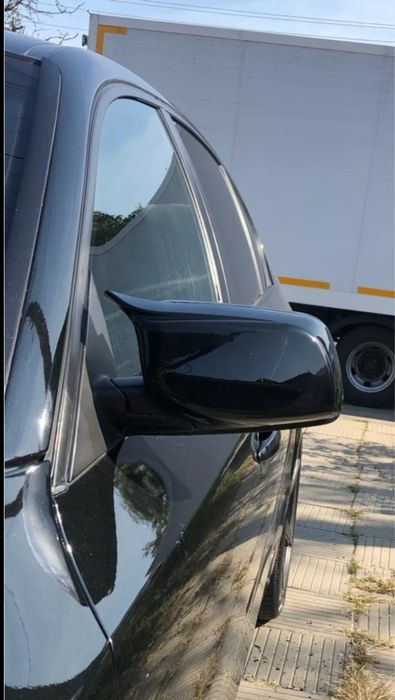 Накладки на зеркала бмв Е60