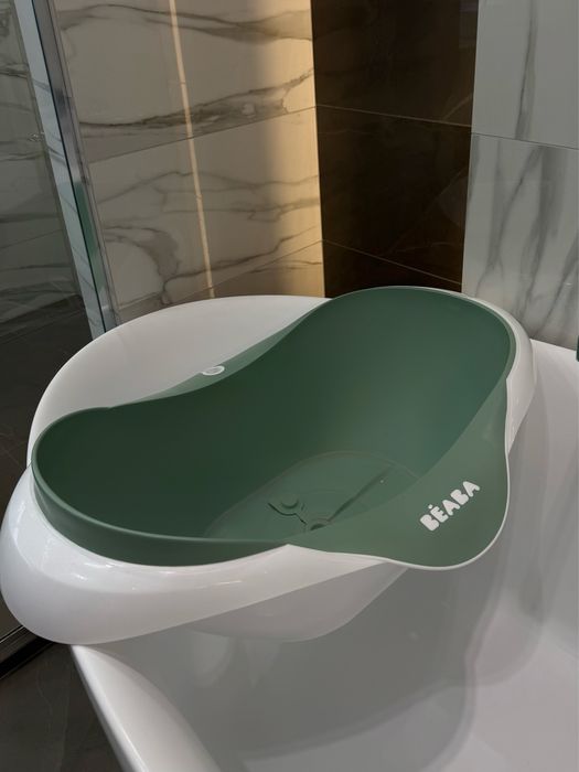 Ванночка Beaba с ножками
