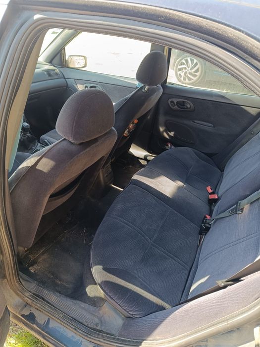 Ford Mondeo ghia 1.8 td