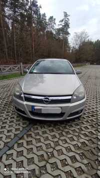 Opel ASTRA H 2005r
