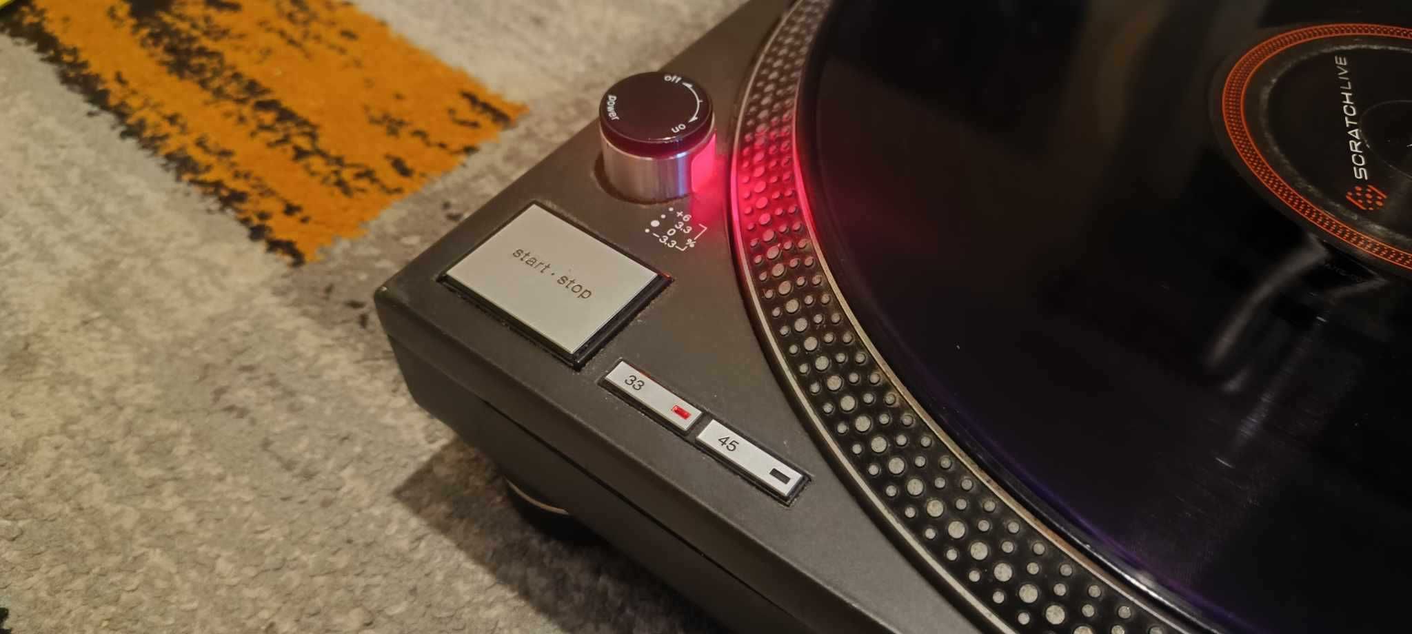 Gramofon Technics 1210 MK2 + slipmata + serato vinyl purple