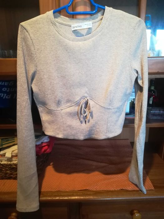 Top Bershka novo