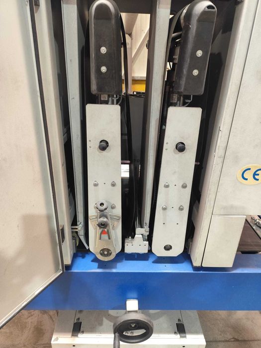 Maquina de escovar planos (lixadora)