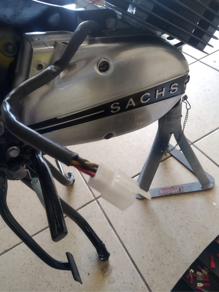 Motorizada Sachs V5 restaurada de AaZ