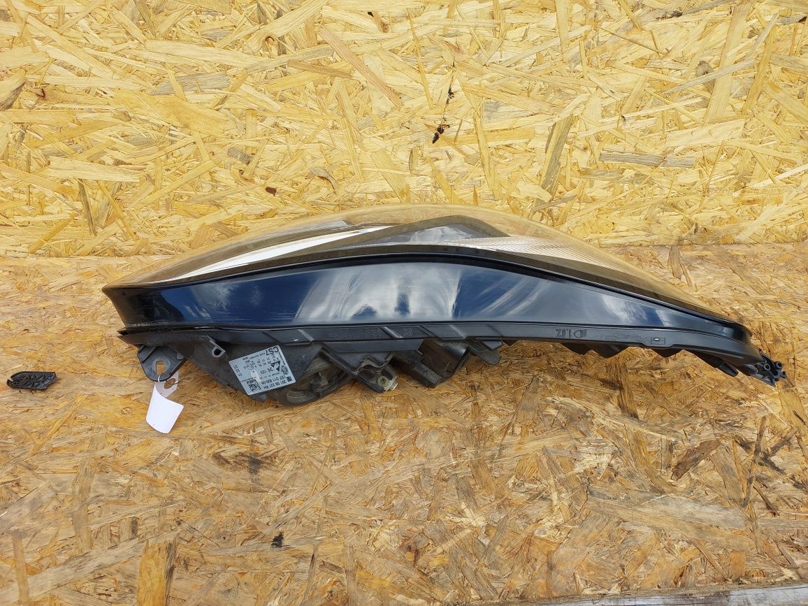 Lampa prawa Opel Corsa E  LED