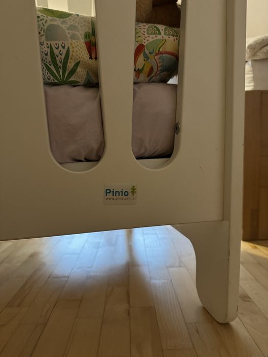 Oddam lóżeczko Pinio Moon z przewijakiem i ochraniaczem