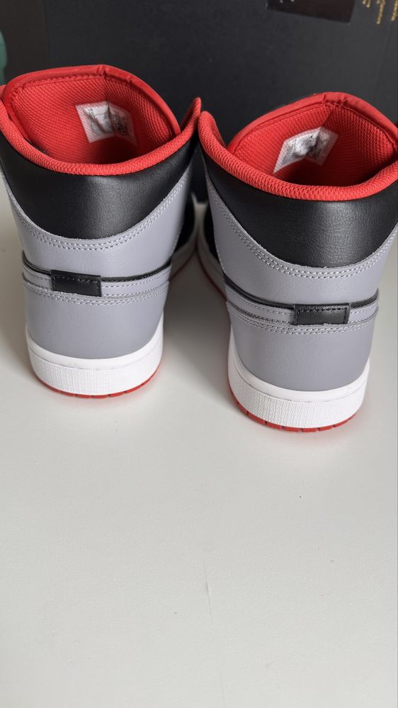 Nike Air Jordan 1 Mid Black Cement Grey rozmiar 44 wkładka 28 cm
