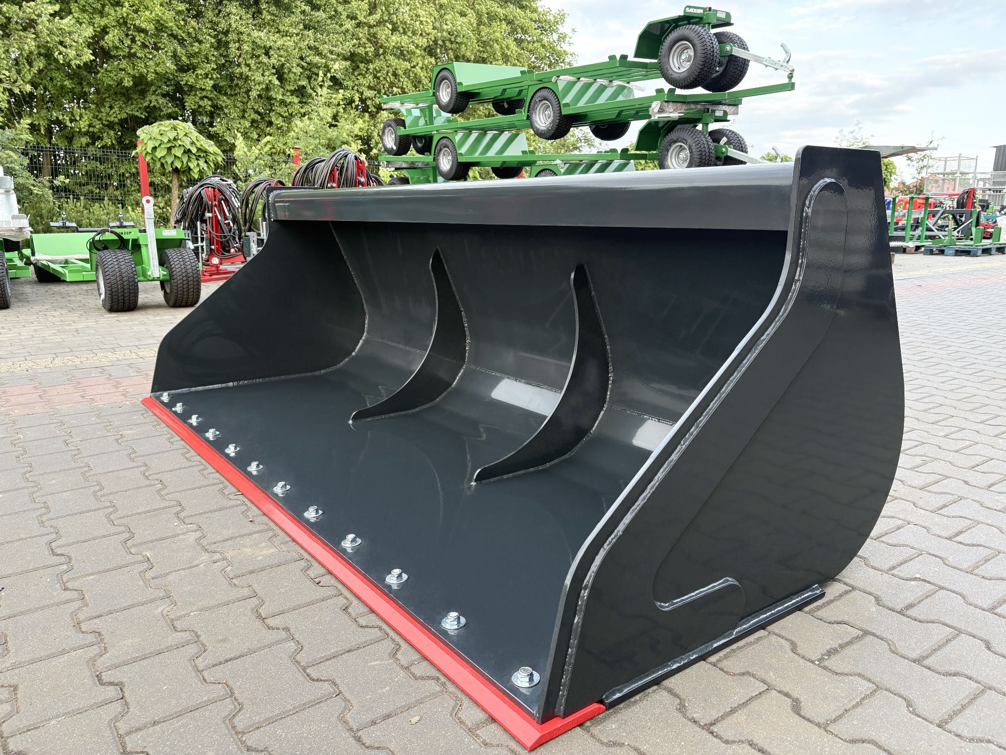 Baaardzo solidna łyżka Manitou - płaszcz 10mm, lemiesz 15mm Hardox