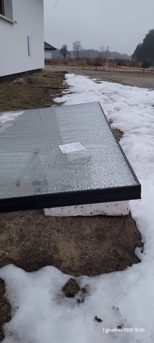 Oddam szyby zespolone 3 warstwowe, jedna pęknięta