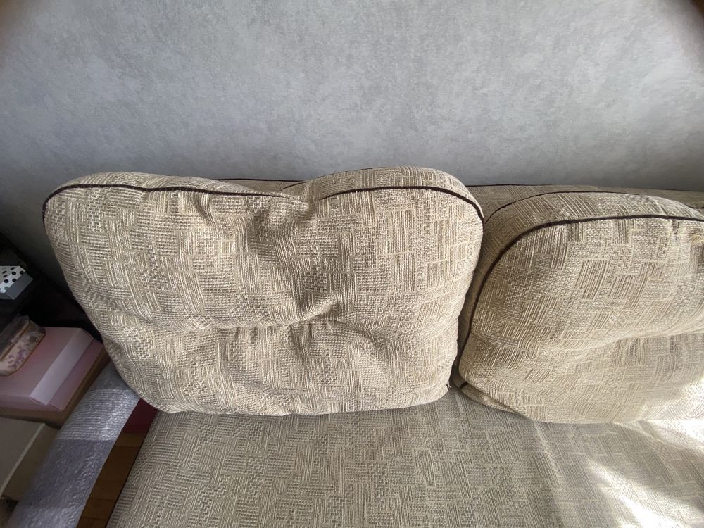 Продам диван, ліжко