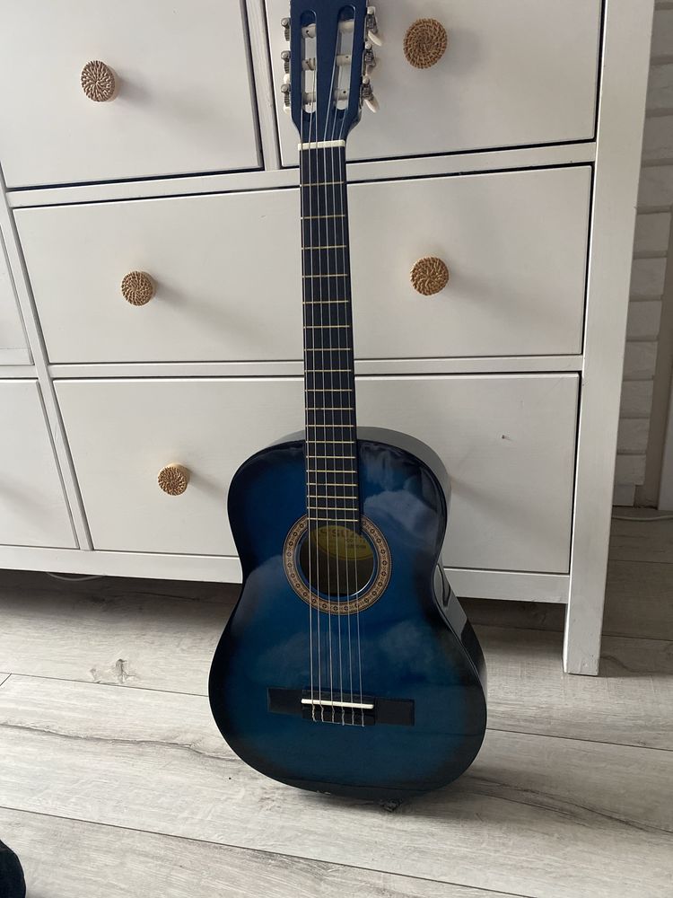 Gitara Suzuki model SCG-2 1/2 BLS