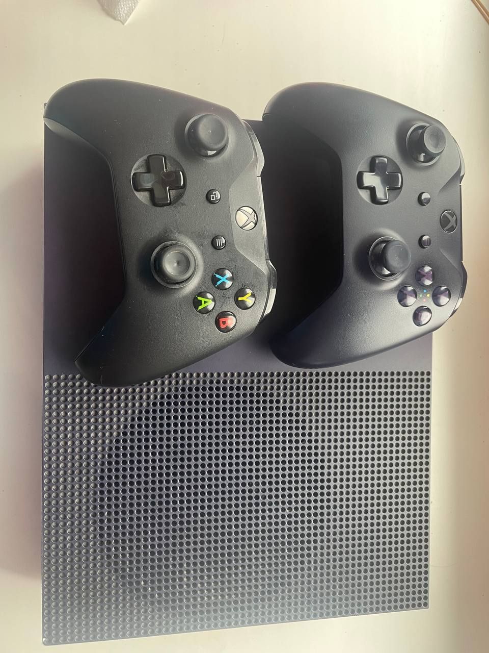 Продам Xbox one s + ігри