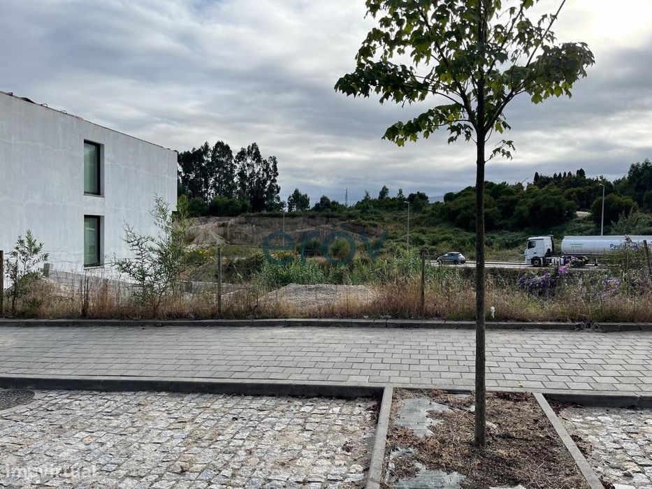 Terreno em Boim, Lousada – Oportunidade Única para Construir a Casa do