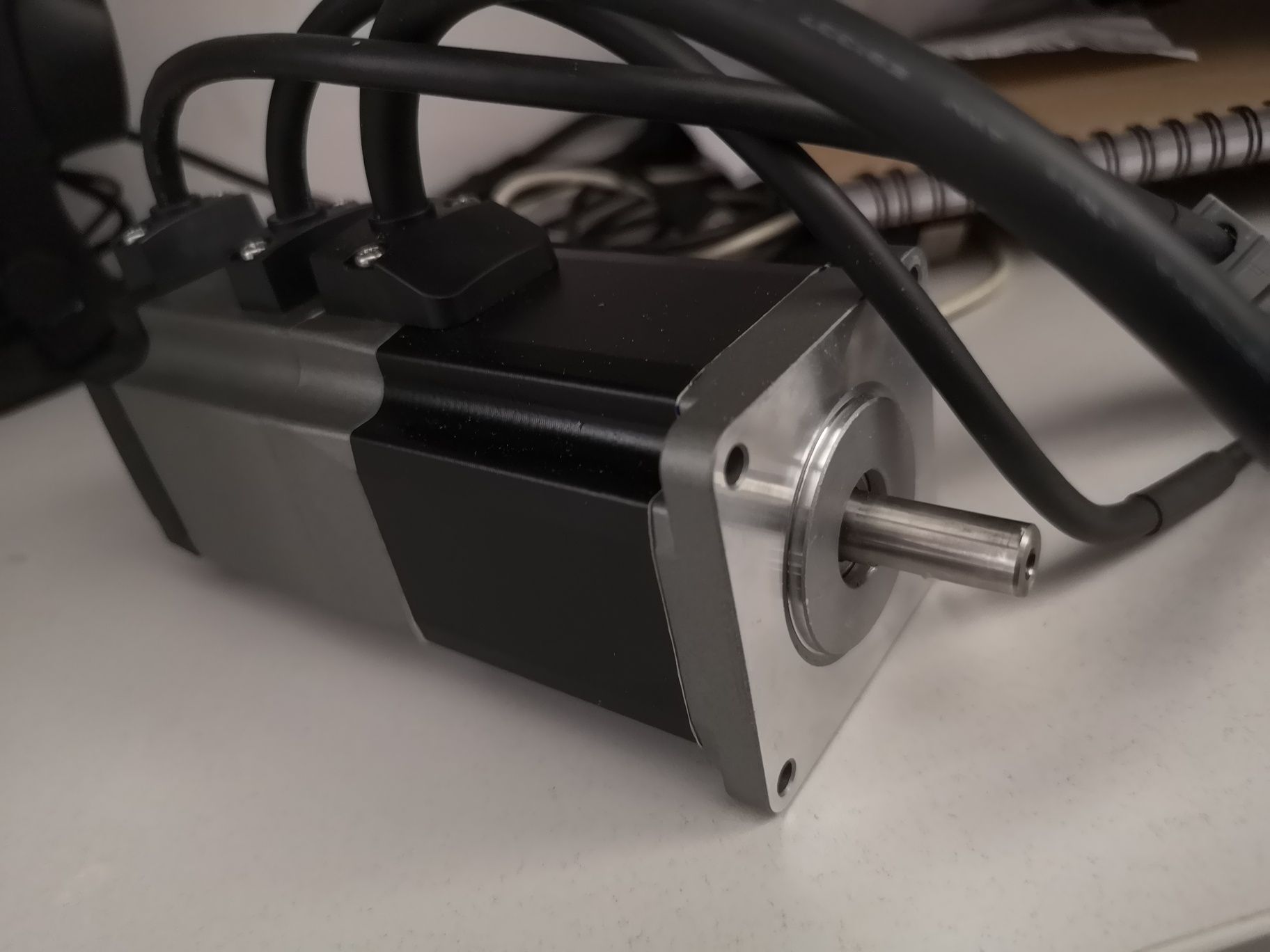 Silnik krokowy Oriental Motor serii αSTEP AZM69MK