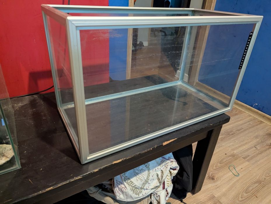 Akwarium 60l z dodatkami.