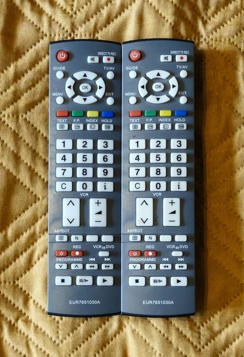 Pilot TV NOWY + GRATIS drugi Panasonic: TX-32LX64, TX-32LX6, TX-R26LE7