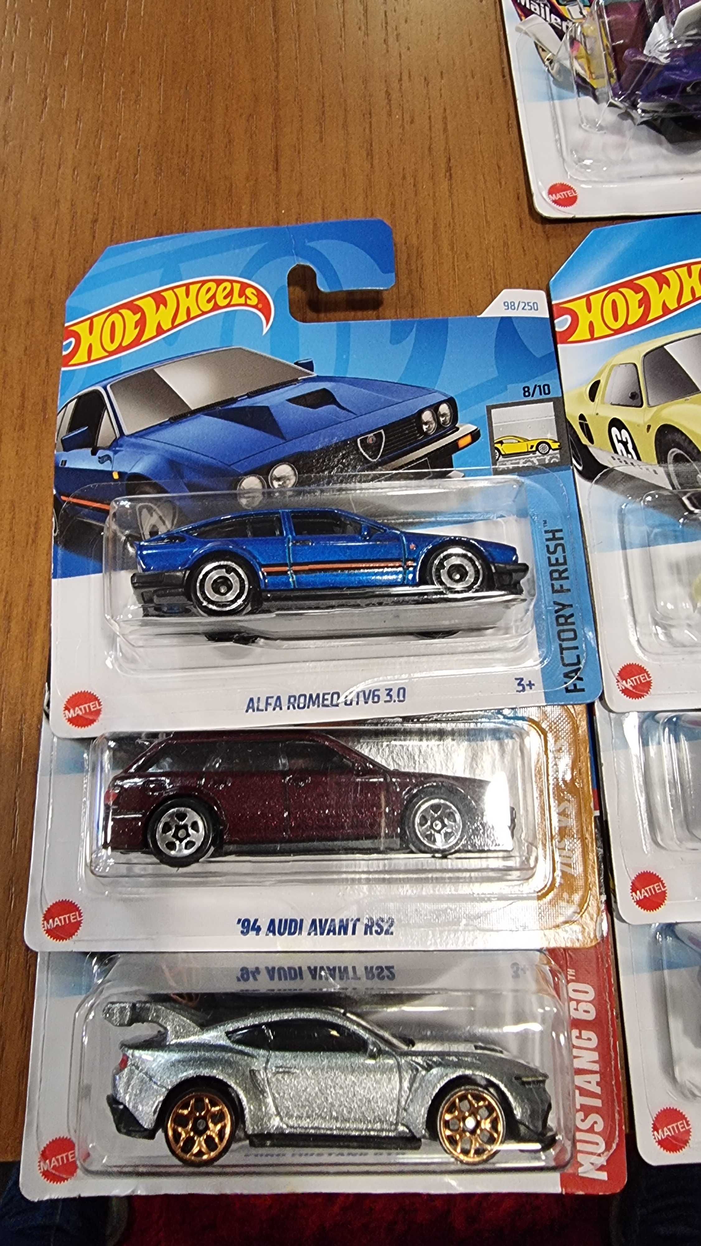 Hot wheels 3 euros em caixa