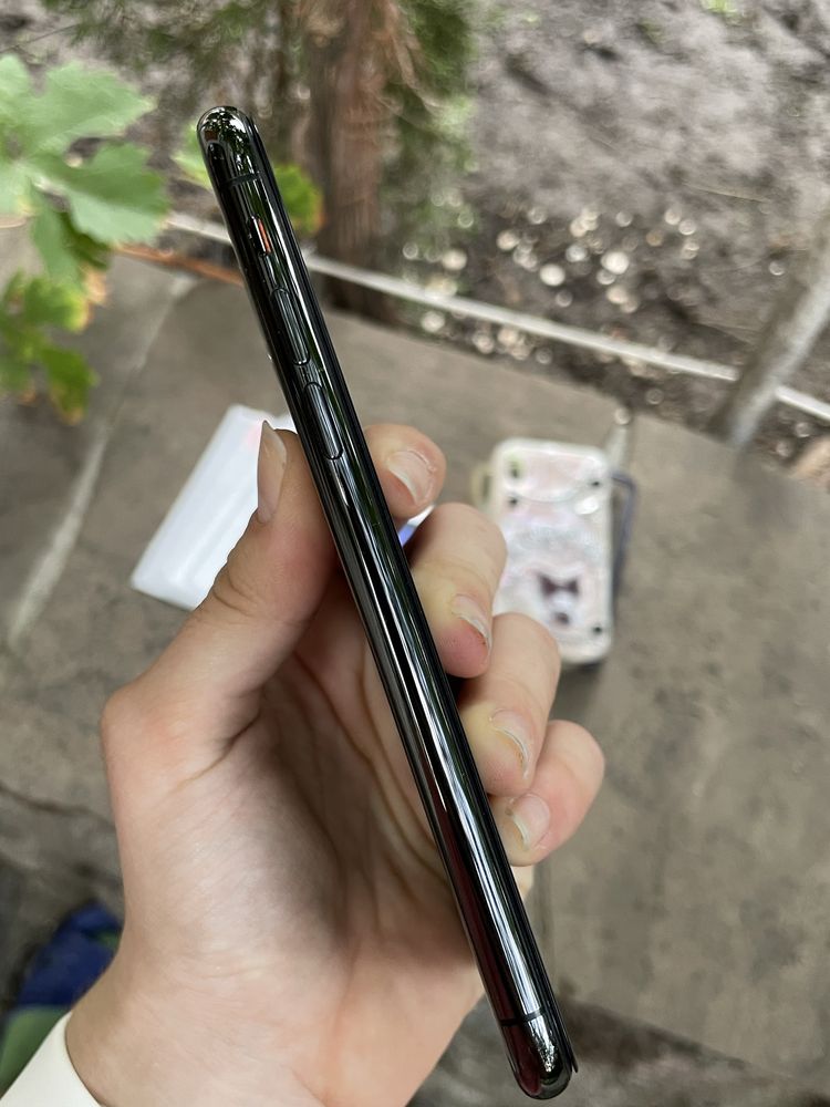 Продам Айфон Х 256 ГБ Б/У