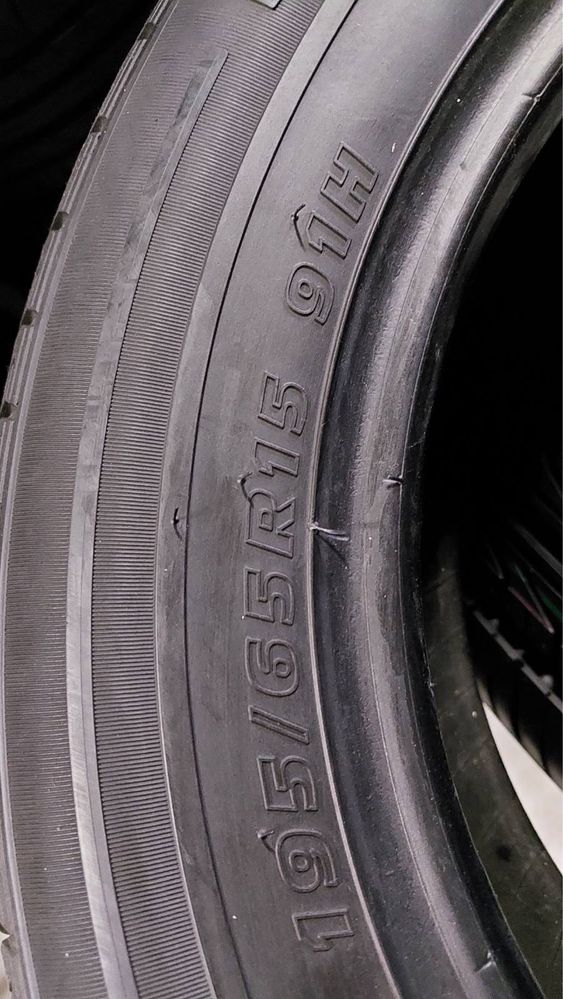 195/65/15 R15 Kumho Powermax 769 2шт новые