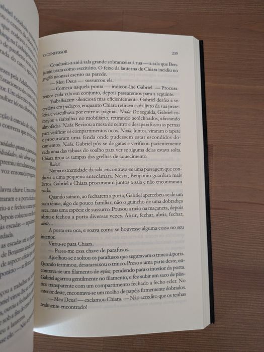 L " O Confessor " 1ª Edição - Daniel Silva (Ed. Regular/ Opt. Estado)