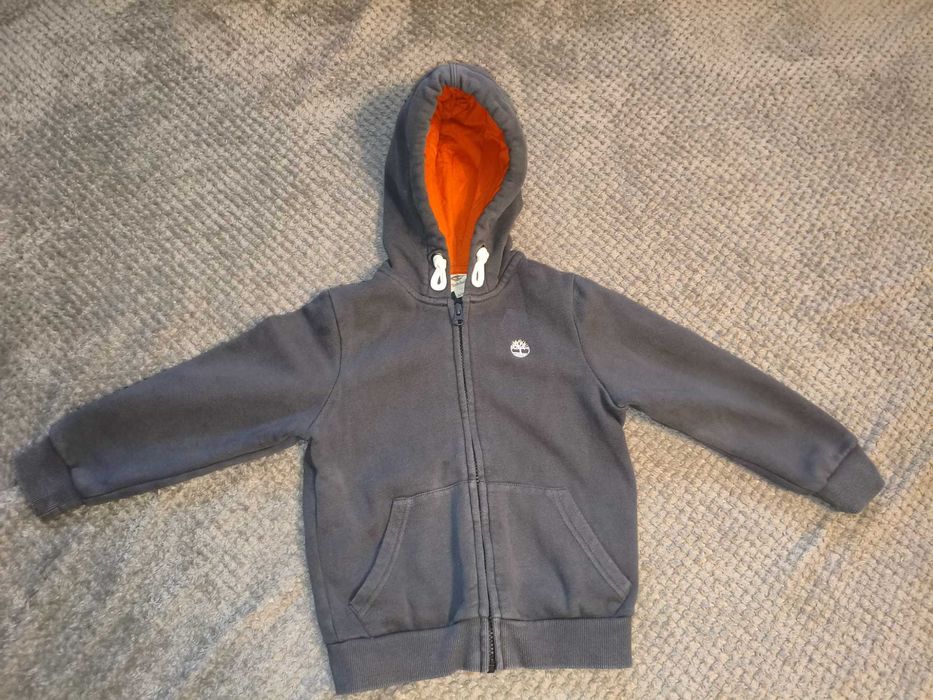Ciepła bluza z kapturem Timberland dla chłopca rozmiar 108
