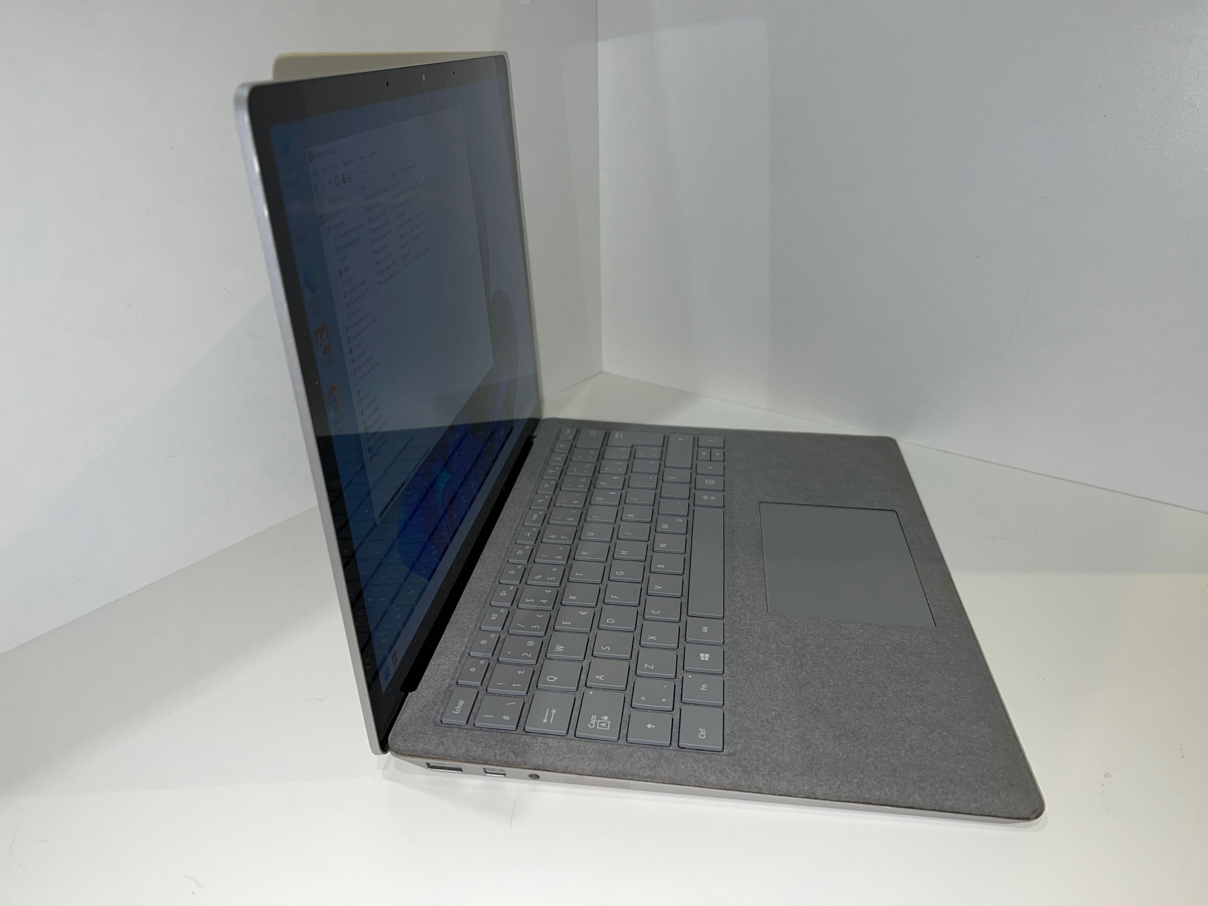 Продам Ноутбук Microsoft Surface Laptop