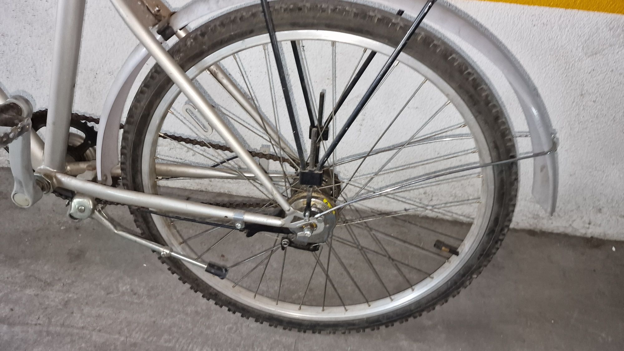 Vendo bicicleta usada roda 26