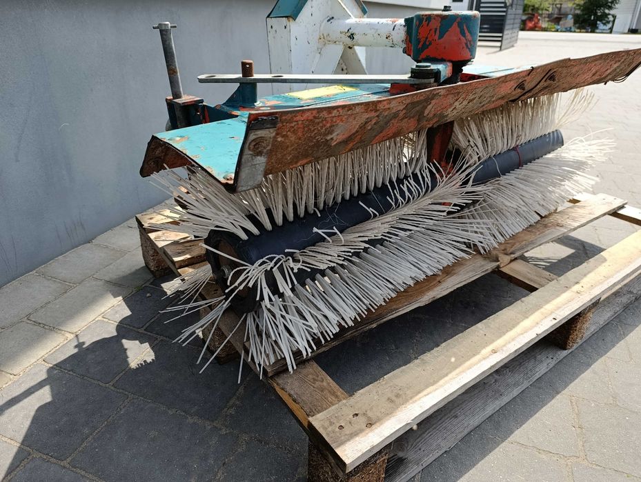 solidna zamiatarka 112 cm do traktorka