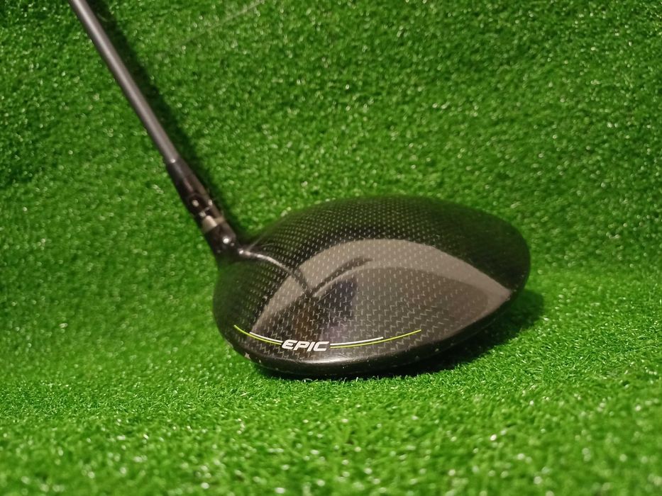 Driver Callaway Epic Max, 10,5 graus, com vareta e capa para a cabeça.