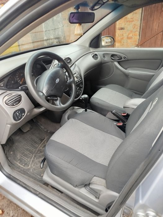 Продам Ford Focus 2001, автомат ,газ/бензин 2.0