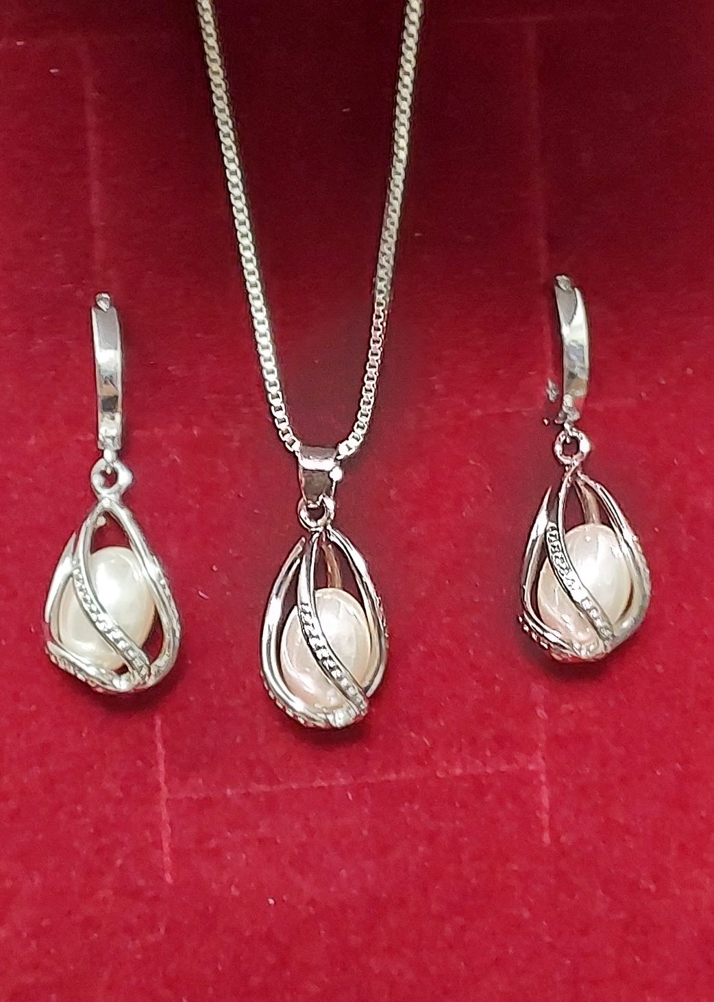 Srebrny komplet biżuterii pr.925 z perłą