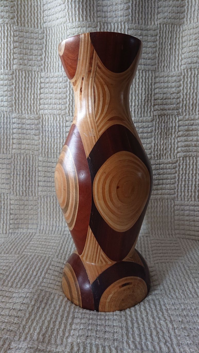 Duży wazon z różnych gat. drewna wyjatkowy wlasn.prod
