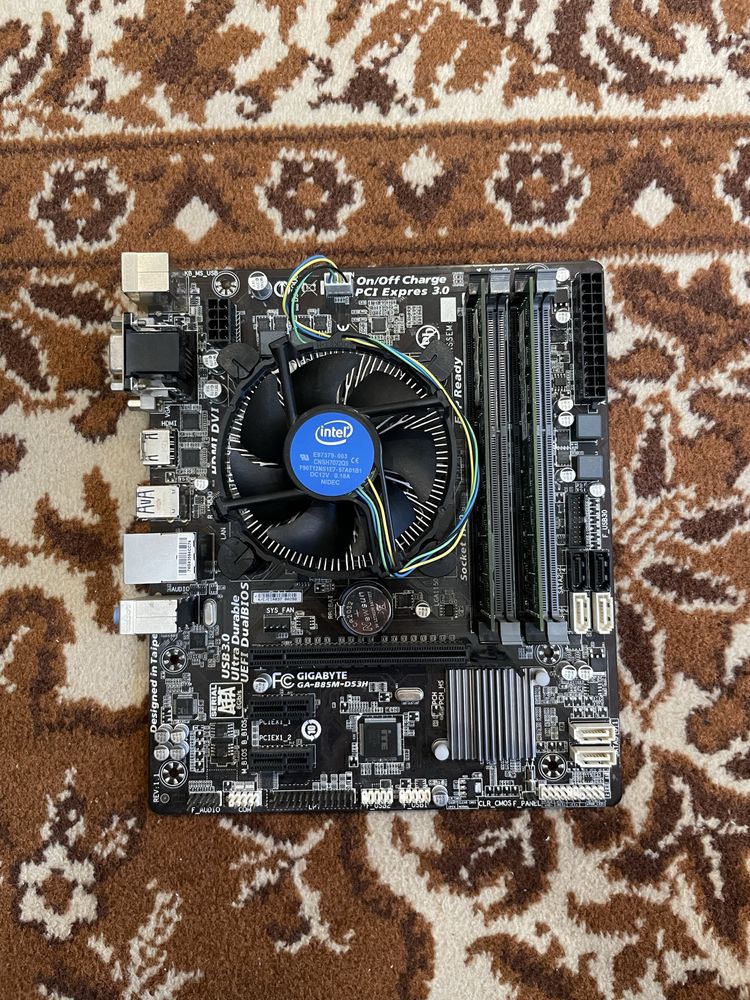 Материнська плата 1150 Gigabyte GA-B85M-DS3H/Intel Core i3 4340/8GB