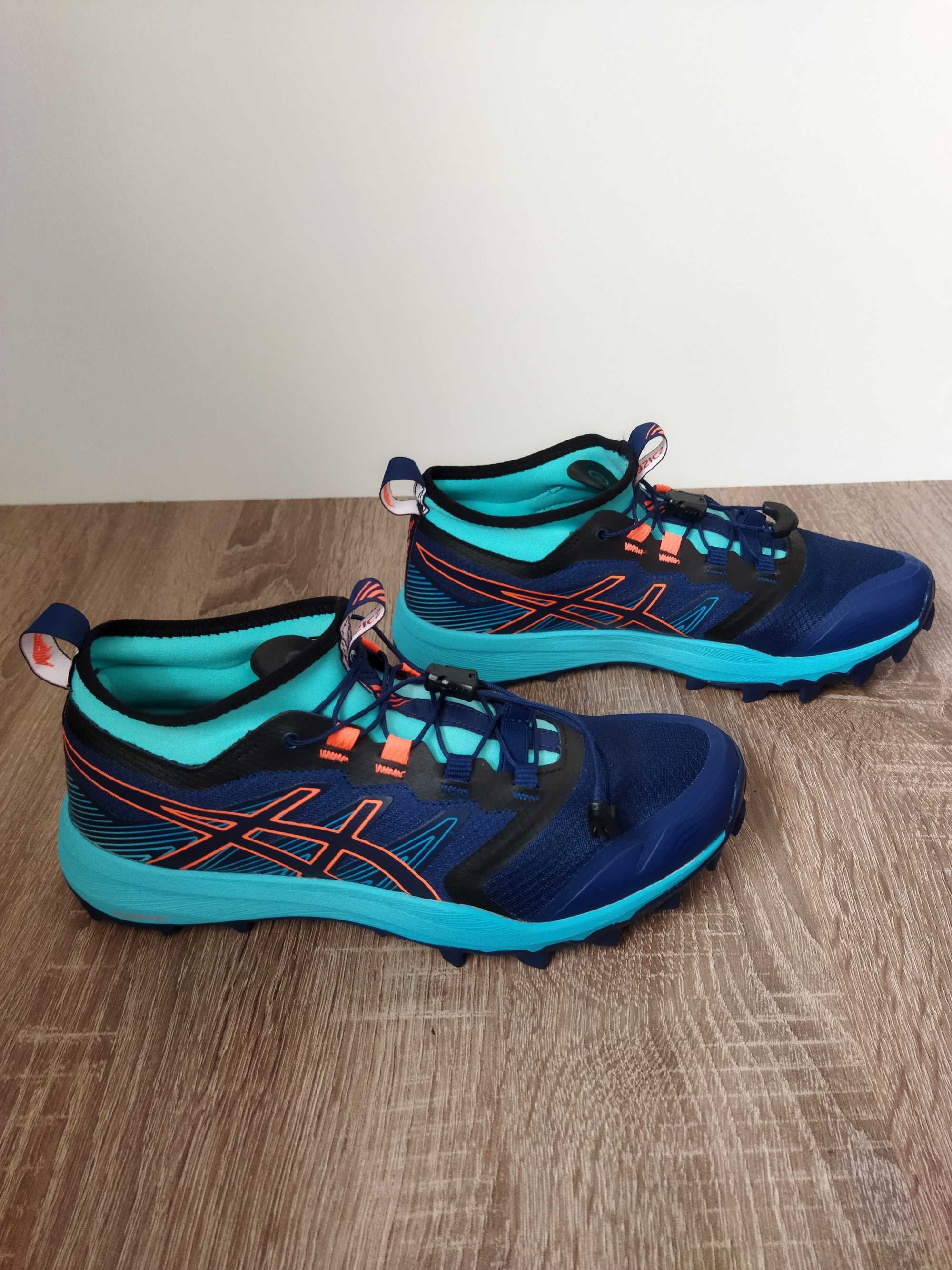 Кроссовки Asics Fujitrabuco PRO