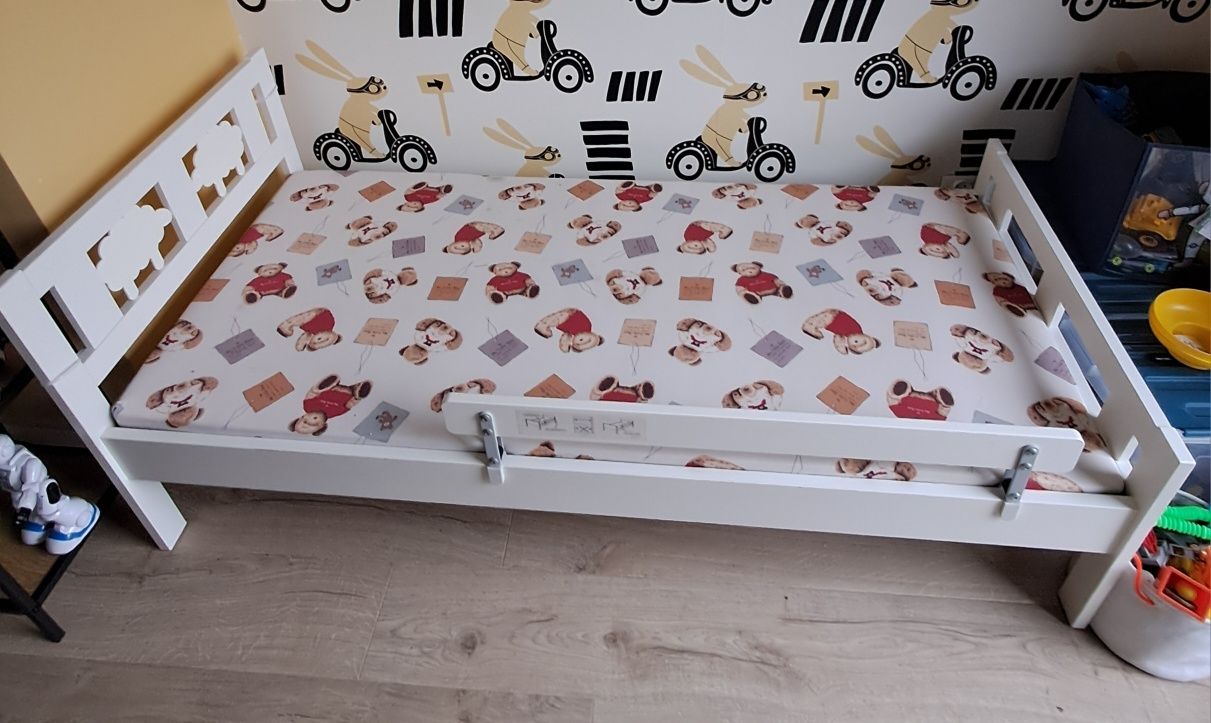 Łóżko z materacem dla dziecka Ikea