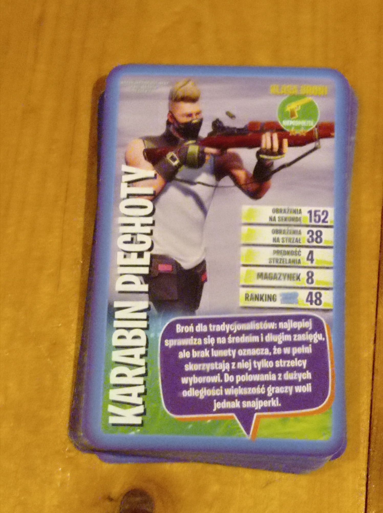 Top Trumps. Niezależny i nieoficjalny przewodnik Fortnite,gra karciana