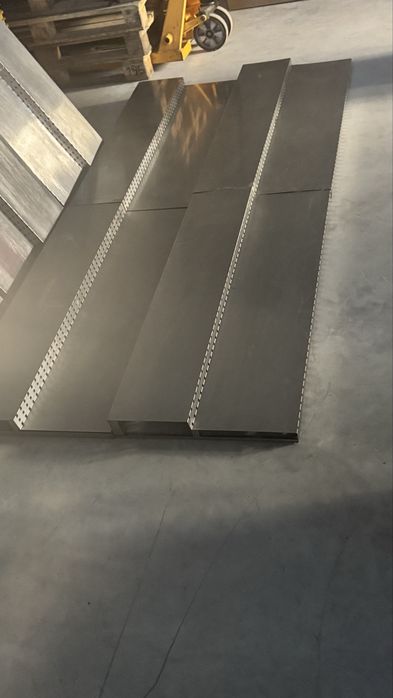 НЕРЖАВІЙКА!!! Полки у холодильну вітрину сходинкою