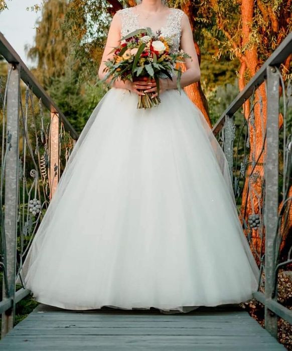 Zjawiskowa suknia ślubna