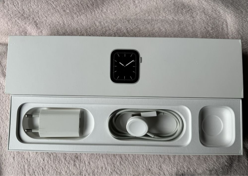 Apple watch 5, 44mm cellular
