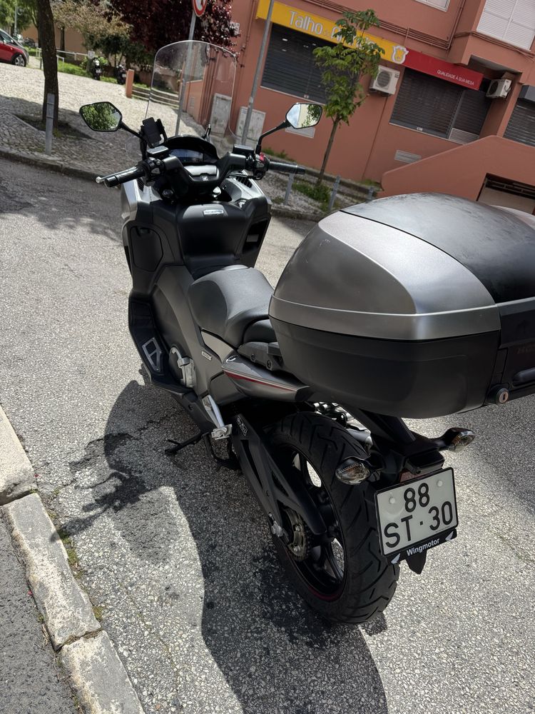 Moto honda integra