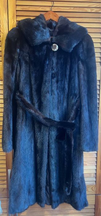 Норкова шуба нова