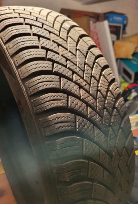 Opony zimowe NEXEN 185/65R 15