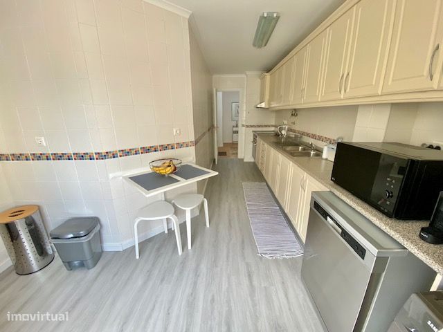 Arrendamento de T2 , Mobilado e parqueamento, Av. Pedro Nunes, Montijo