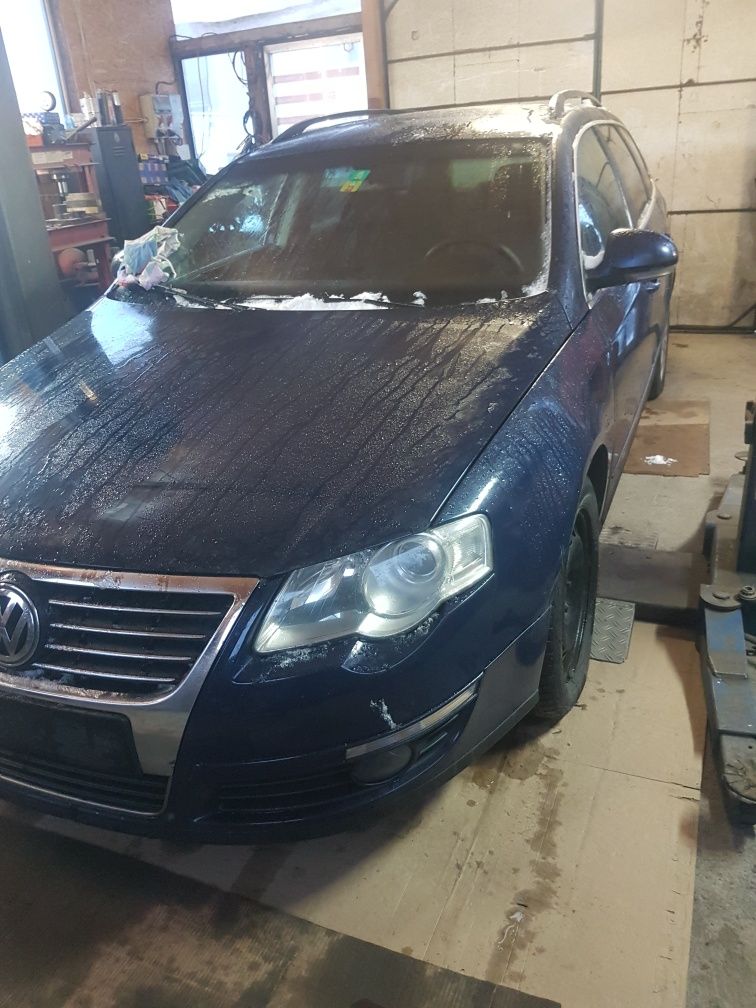 Konsola,deska,kokpit b6 passat.