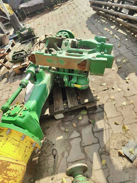 Oś przedni kompletna John Deere
