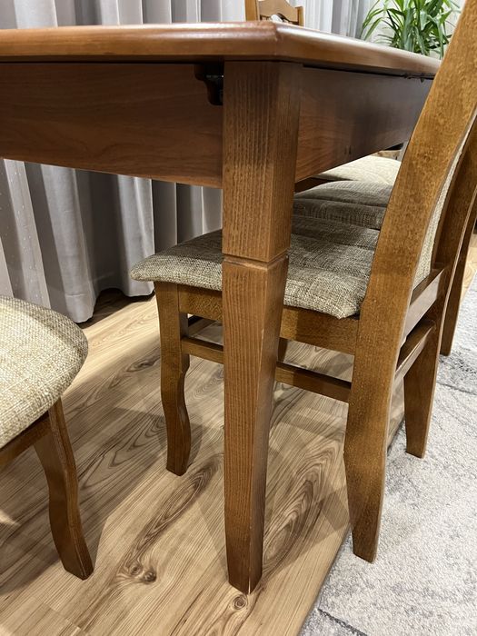 Stôł i 6 krzeseł w zestawie